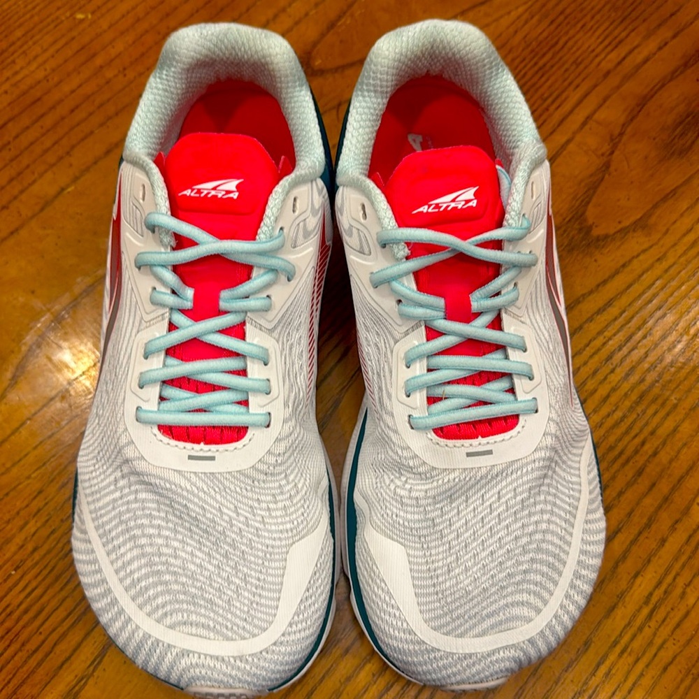 Torin 5 Women’s Size Running Shoes Gently used, clean, cushioned, zero-drop